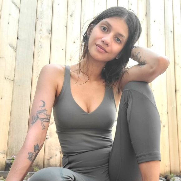 Meet your Posher, Sara - Picture 1 of 1